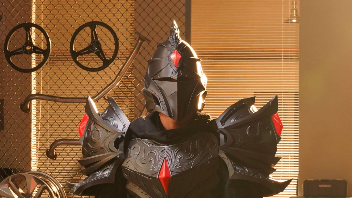 Giáp cosplay cỡ thật — thế mạnh của khổ in lớn